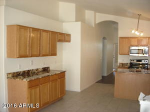 2025 E Winston Dr, Phoenix, AZ 85042 photo 2