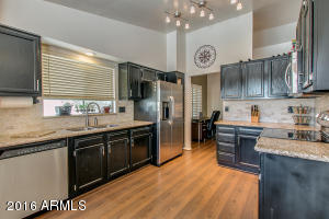 3837 Everett Dr, Phoenix, AZ 85032 photo 9