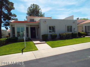 3013 E Cannon Dr, Phoenix, AZ 85028 photo 1