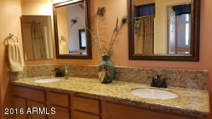 2637 E Sherri Dr, Gilbert, AZ 85296 photo 11