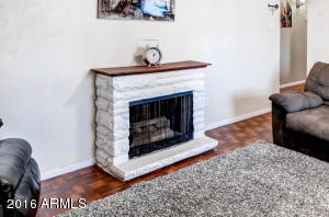 2501 W Freeway Ln, Phoenix, AZ 85021 photo 7