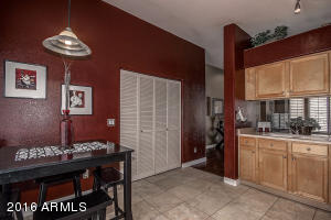 1728 E Robin Ln, Gilbert, AZ 85296 photo 7