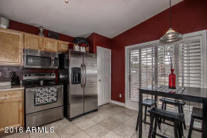 1728 E Robin Ln, Gilbert, AZ 85296 photo 5