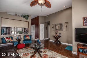 1728 E Robin Ln, Gilbert, AZ 85296 photo 2