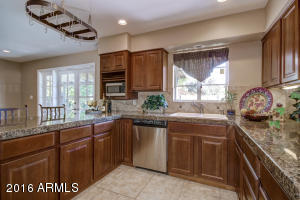 4020 Earll Dr, Phoenix, AZ 85018 photo 12