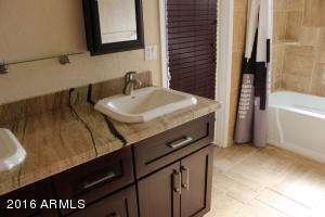 4045 E Yucca St, Phoenix, AZ 85028 photo 8