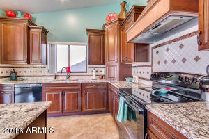9536 E Glencove St, Mesa, AZ 85207 photo 4