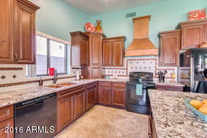 9536 E Glencove St, Mesa, AZ 85207 photo 5