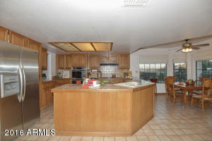 1933 E Janice Way, Phoenix, AZ 85022 photo 4