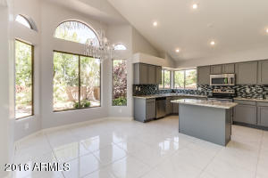 1358 E Shannon St, Gilbert, AZ 85295 photo 5