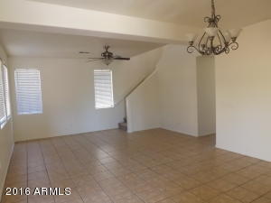 936 E Cantebria Dr, Gilbert, AZ 85296 photo 2