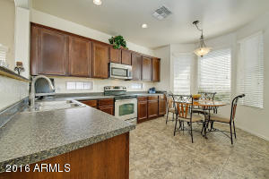 4166 E Santa Fe Ln, Gilbert, AZ 85297 photo 4