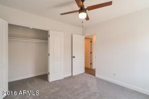 506 E Cheery Lynn Rd, Phoenix, AZ 85012 photo 12