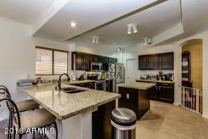 631 N Hawk Cir, Gilbert, AZ 85234 photo 6