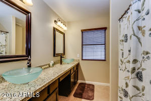 631 N Hawk Cir, Gilbert, AZ 85234 photo 38