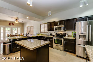 631 N Hawk Cir, Gilbert, AZ 85234 photo 8