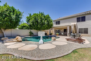 631 N Hawk Cir, Gilbert, AZ 85234 photo 40