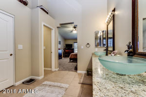 631 N Hawk Cir, Gilbert, AZ 85234 photo 37