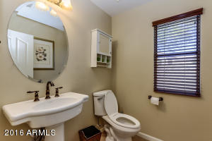 631 N Hawk Cir, Gilbert, AZ 85234 photo 16