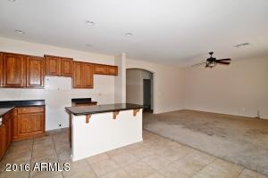 6332 S Sky Ct, Gilbert, AZ 85298 photo 9
