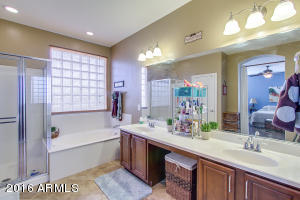 2675 E Blue Spruce Ln, Gilbert, AZ 85298 photo 34