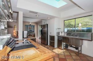 1914 E Winter Dr, Phoenix, AZ 85020 photo 8