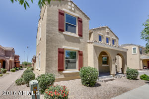 2242 S Buckaroo Trl, Gilbert, AZ 85295 photo 3