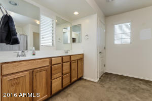 2242 S Buckaroo Trl, Gilbert, AZ 85295 photo 33