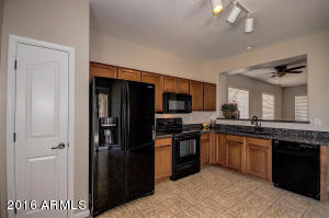 3037 E Franklin Ave, Gilbert, AZ 85295 photo 10