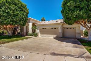 2104 E Clipper Ln, Gilbert, AZ 85234 photo 3