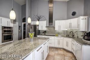 2104 E Clipper Ln, Gilbert, AZ 85234 photo 11