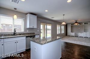 7890 S Sorrell Ln, Gilbert, AZ 85298 photo 13