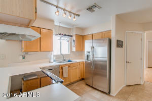 819 E Vaughn Ave, Gilbert, AZ 85234 photo 10