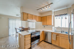 819 E Vaughn Ave, Gilbert, AZ 85234 photo 8