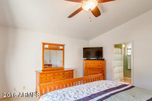819 E Vaughn Ave, Gilbert, AZ 85234 photo 17