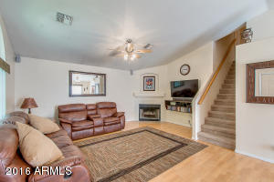 819 E Vaughn Ave, Gilbert, AZ 85234 photo 4