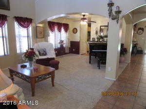 763 E Iris Dr, Gilbert, AZ 85296 photo 9