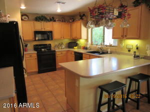 763 E Iris Dr, Gilbert, AZ 85296 photo 4