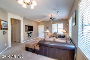 1936 S Falcon Dr, Gilbert, AZ 85295 photo 3