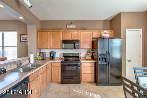 1936 S Falcon Dr, Gilbert, AZ 85295 photo 5
