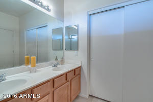 1936 S Falcon Dr, Gilbert, AZ 85295 photo 22