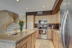 717 E Cathy Dr, Gilbert, AZ 85296 photo 4