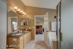 717 E Cathy Dr, Gilbert, AZ 85296 photo 23