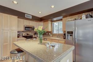 717 E Cathy Dr, Gilbert, AZ 85296 photo 2