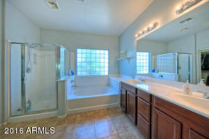 1402 E Parkview Dr, Gilbert, AZ 85295 photo 19