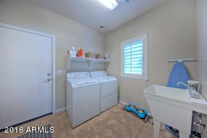 1402 E Parkview Dr, Gilbert, AZ 85295 photo 12