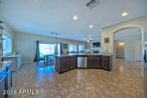 1402 E Parkview Dr, Gilbert, AZ 85295 photo 10