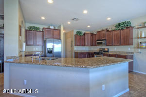 1402 E Parkview Dr, Gilbert, AZ 85295 photo 8