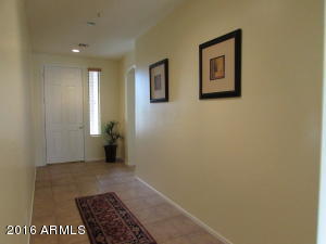 3562 E Meadowview Dr, Gilbert, AZ 85298 photo 2