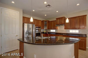 462 E Julian Dr, Gilbert, AZ 85295 photo 4
